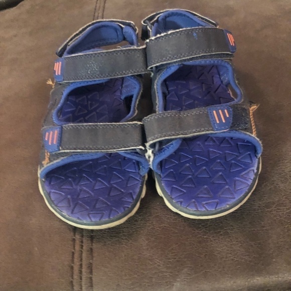 2 for $10 Velcro Strap Sandals Size 4 - Picture 1 of 5